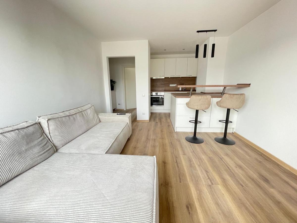 Neue Stilvolle 2-Zimmer Wohnung Im Zentrum Von Βόλφσμπουργκ Εξωτερικό φωτογραφία