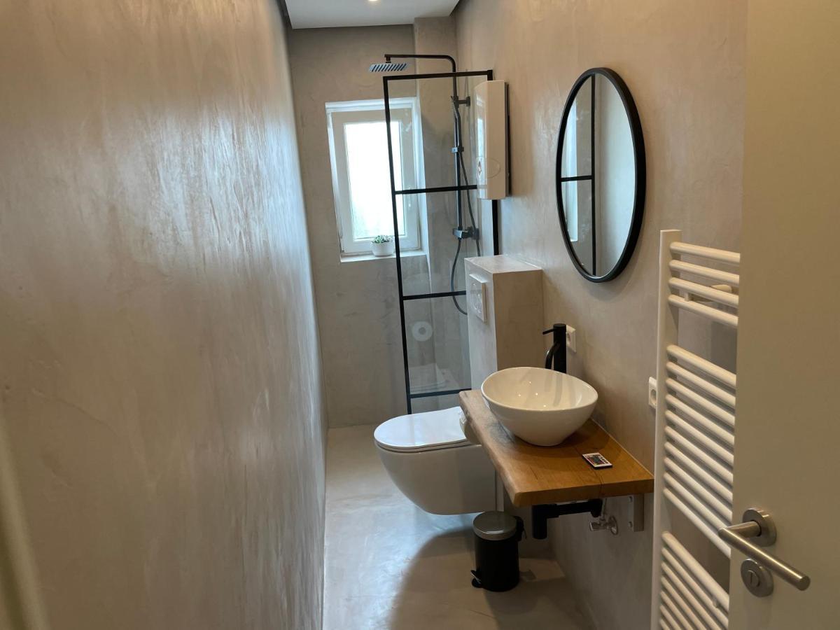 Neue Stilvolle 2-Zimmer Wohnung Im Zentrum Von Βόλφσμπουργκ Εξωτερικό φωτογραφία